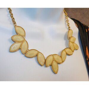 Retro Cream Shimmer Floral Leaf Costume Necklace